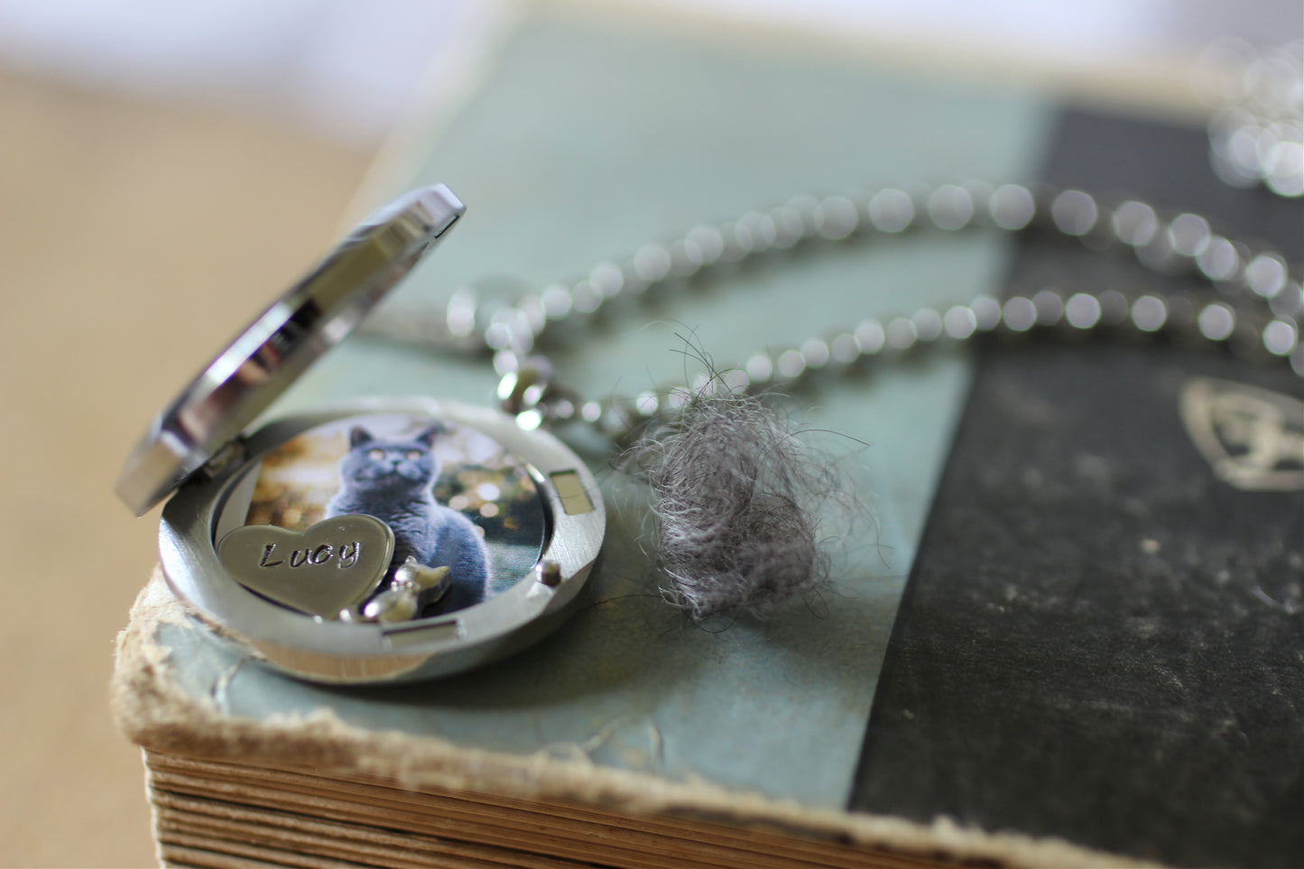 Cat Loss Necklace, Cat Fur Necklace, Cat Fur memorial gift, Cremation Necklace, Memorial Jewelry, Cat Memory Locket Keepsake, Cat Owner Gift