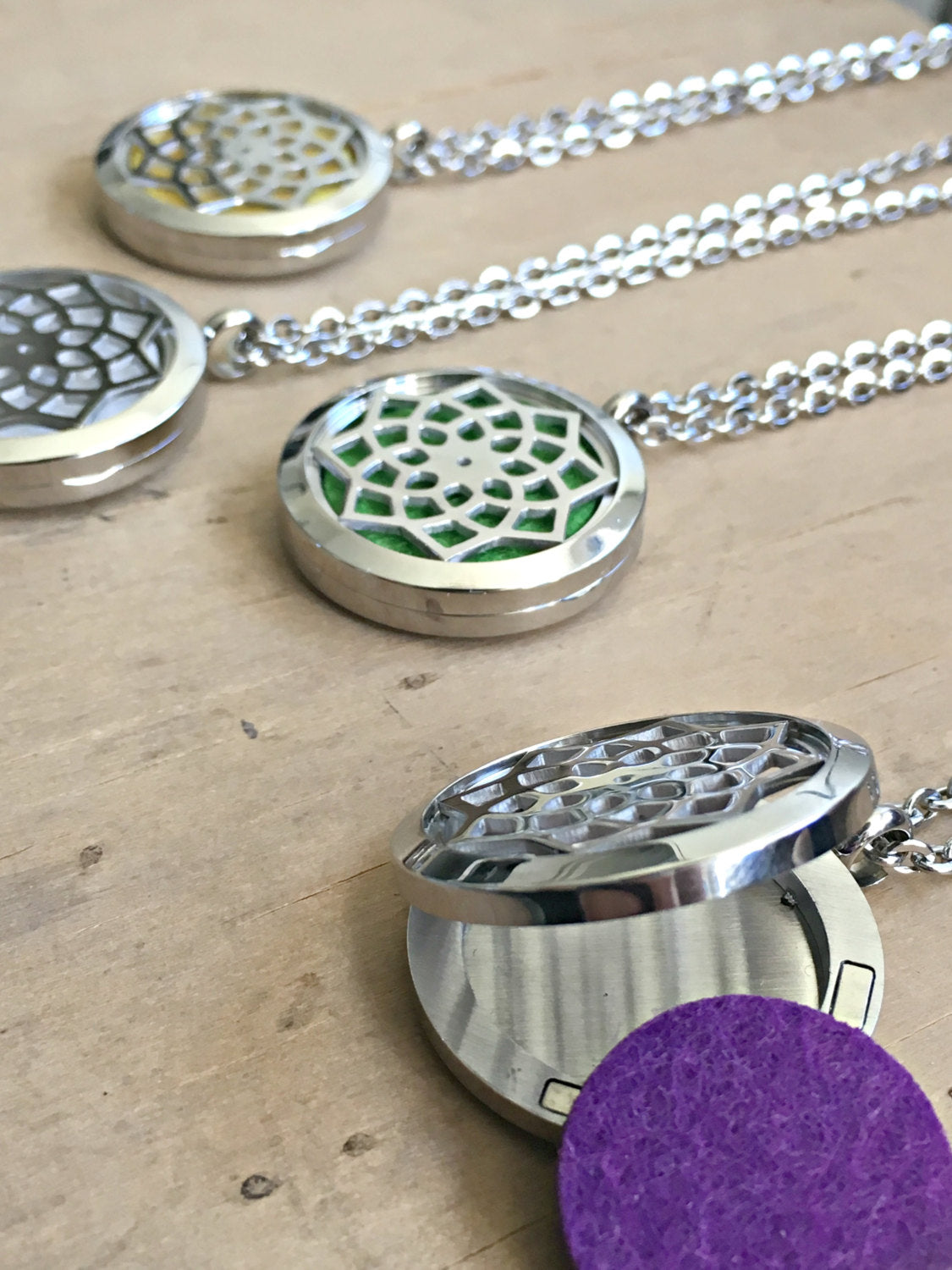Mandala Locket Diffuser Essential Oil Necklace, Essential Oil Diffuser Necklace, Felt Pad Diffuser Locket Necklace, Meditation Gifts, Calming Lavender Diffuser Pendant
